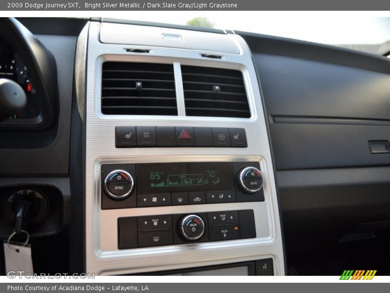 Bright Silver Metallic / Dark Slate Gray/Light Graystone 2009 Dodge Journey SXT