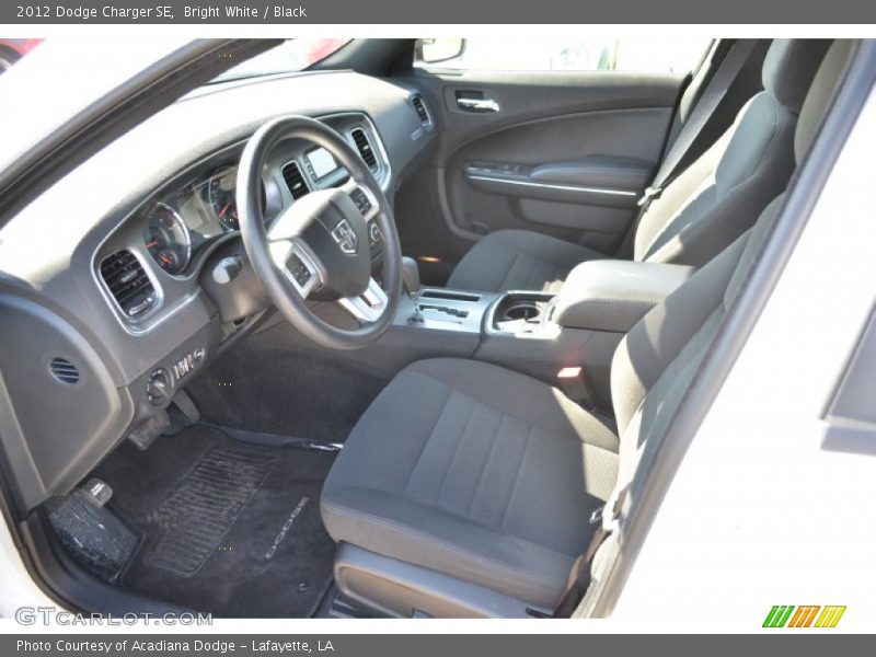 Bright White / Black 2012 Dodge Charger SE