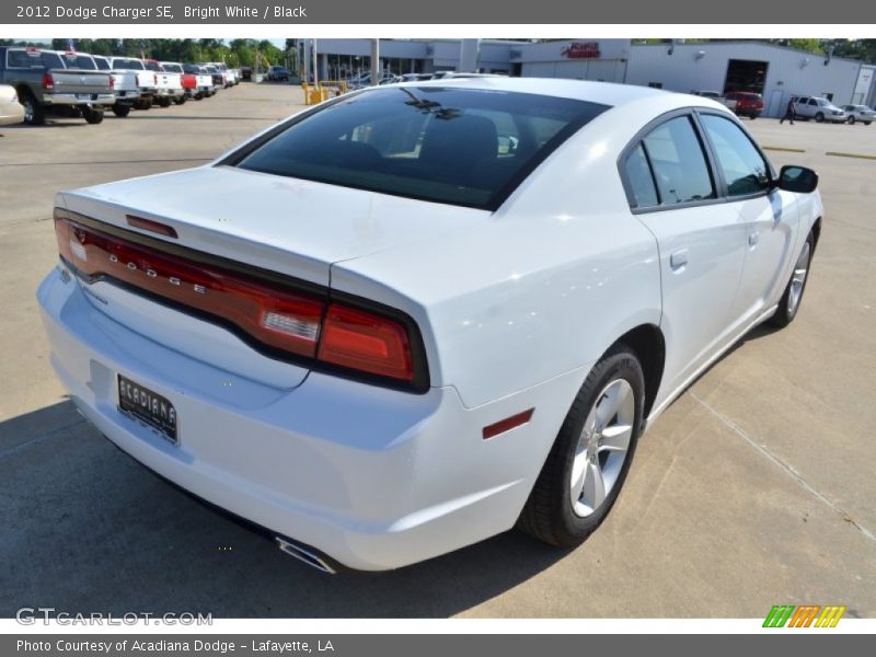 Bright White / Black 2012 Dodge Charger SE
