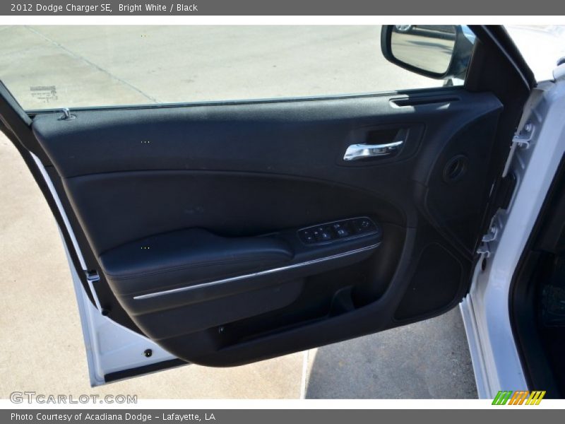 Bright White / Black 2012 Dodge Charger SE