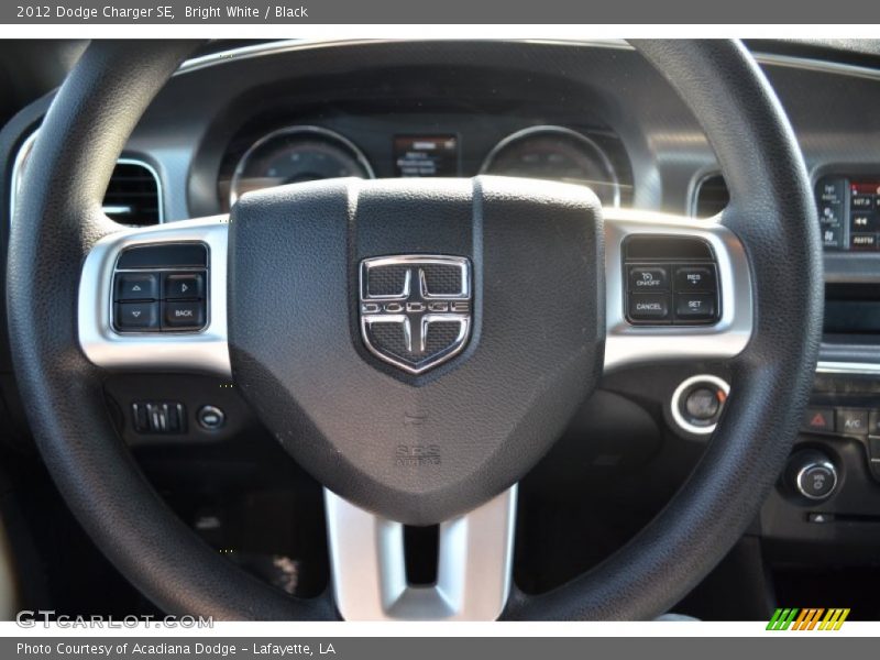 Bright White / Black 2012 Dodge Charger SE