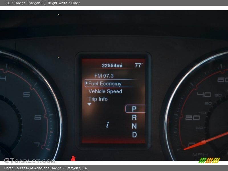Bright White / Black 2012 Dodge Charger SE