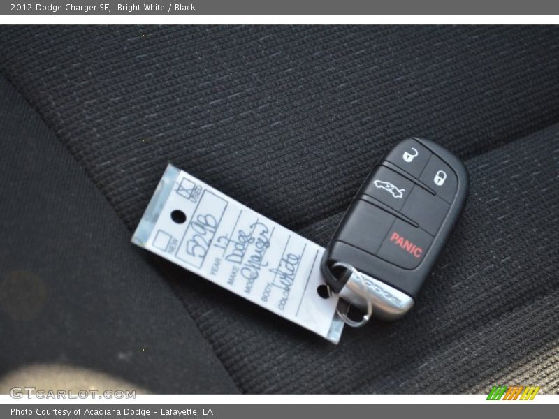 Bright White / Black 2012 Dodge Charger SE