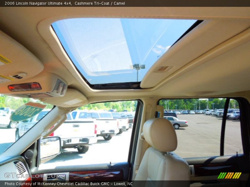 Cashmere Tri-Coat / Camel 2006 Lincoln Navigator Ultimate 4x4