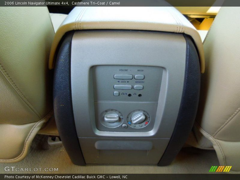 Cashmere Tri-Coat / Camel 2006 Lincoln Navigator Ultimate 4x4