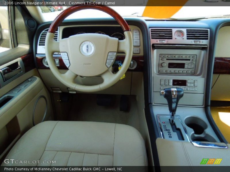 Cashmere Tri-Coat / Camel 2006 Lincoln Navigator Ultimate 4x4