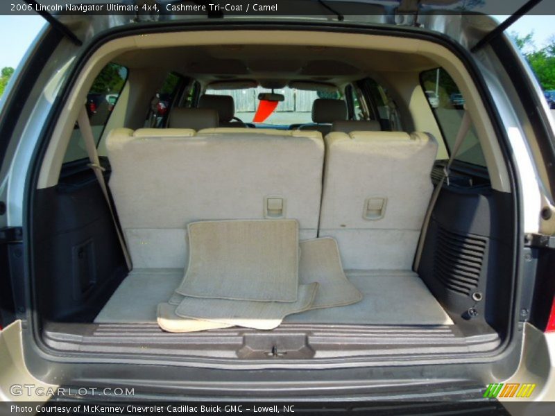 Cashmere Tri-Coat / Camel 2006 Lincoln Navigator Ultimate 4x4