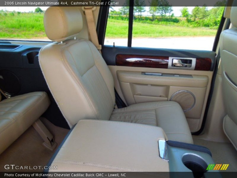 Cashmere Tri-Coat / Camel 2006 Lincoln Navigator Ultimate 4x4