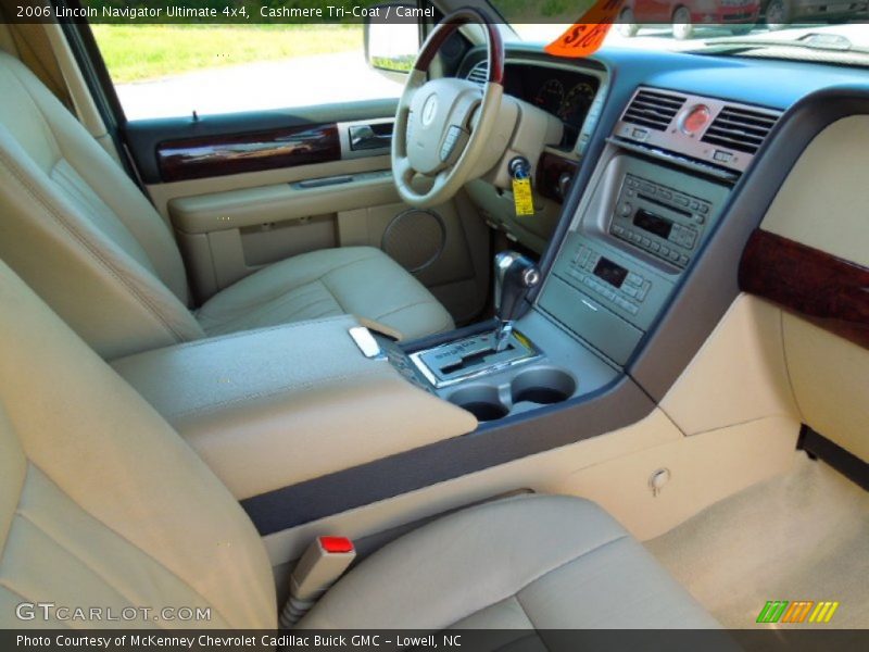 Cashmere Tri-Coat / Camel 2006 Lincoln Navigator Ultimate 4x4