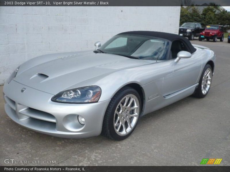 Viper Bright Silver Metallic / Black 2003 Dodge Viper SRT-10