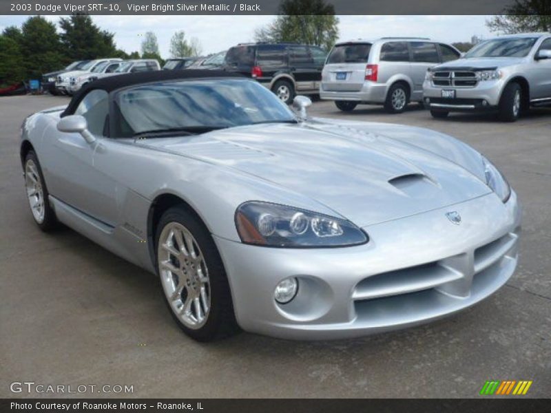 Front 3/4 View of 2003 Viper SRT-10