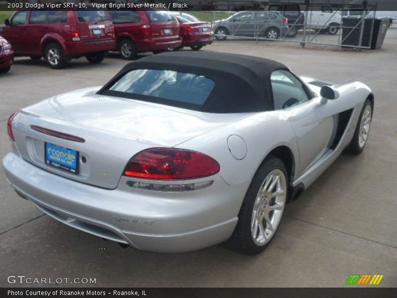 Viper Bright Silver Metallic / Black 2003 Dodge Viper SRT-10