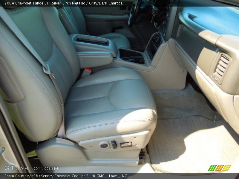 Silver Birch Metallic / Gray/Dark Charcoal 2004 Chevrolet Tahoe LT