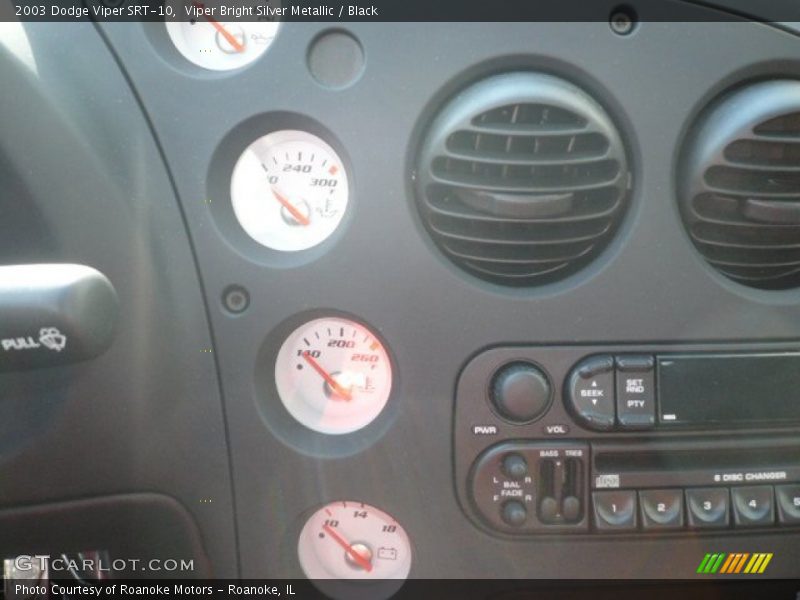 Viper Bright Silver Metallic / Black 2003 Dodge Viper SRT-10