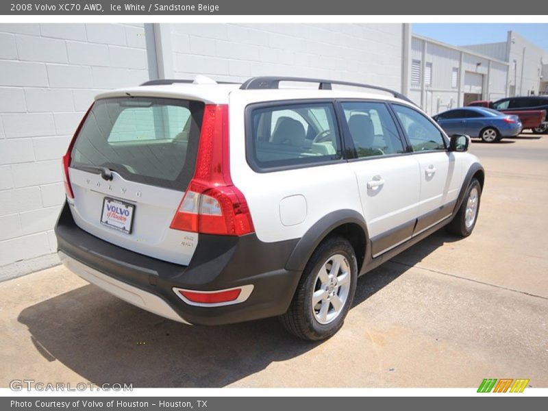 Ice White / Sandstone Beige 2008 Volvo XC70 AWD