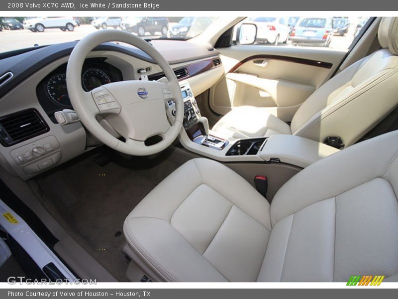 Ice White / Sandstone Beige 2008 Volvo XC70 AWD