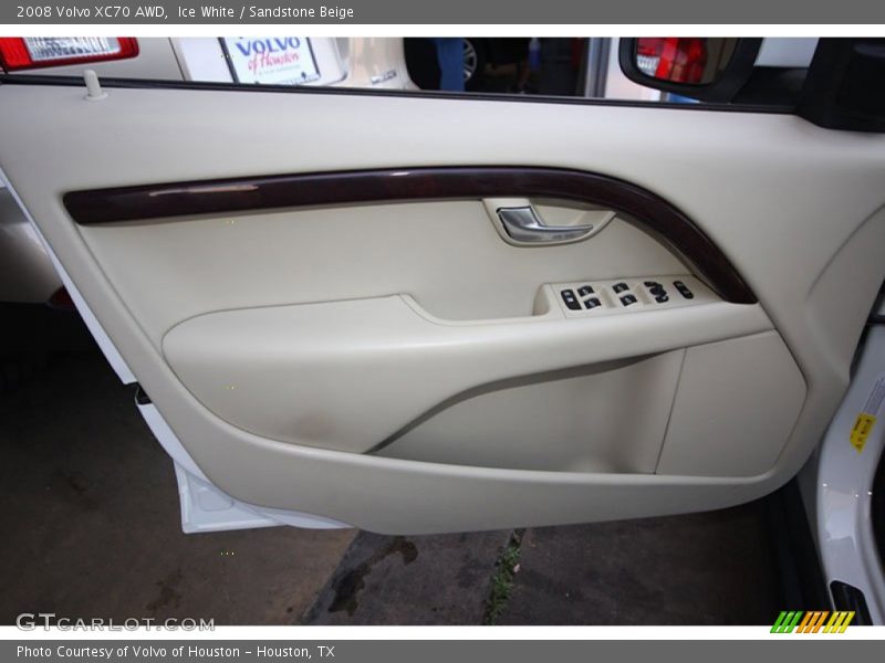 Ice White / Sandstone Beige 2008 Volvo XC70 AWD