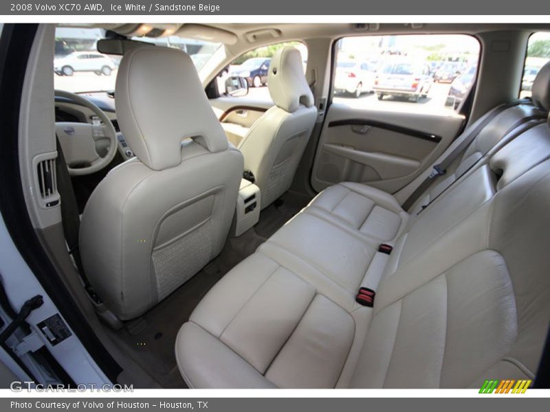 Ice White / Sandstone Beige 2008 Volvo XC70 AWD