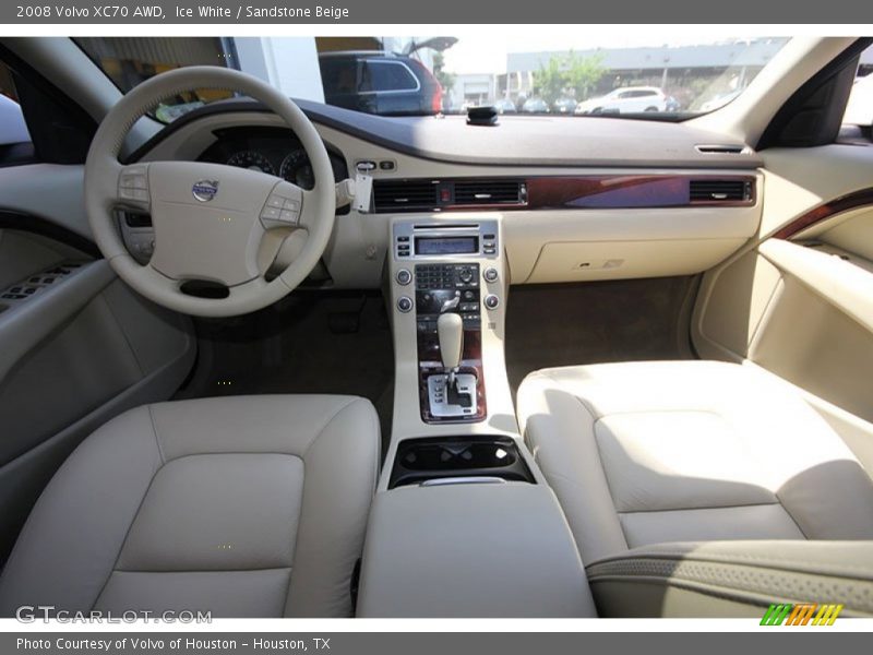 Ice White / Sandstone Beige 2008 Volvo XC70 AWD
