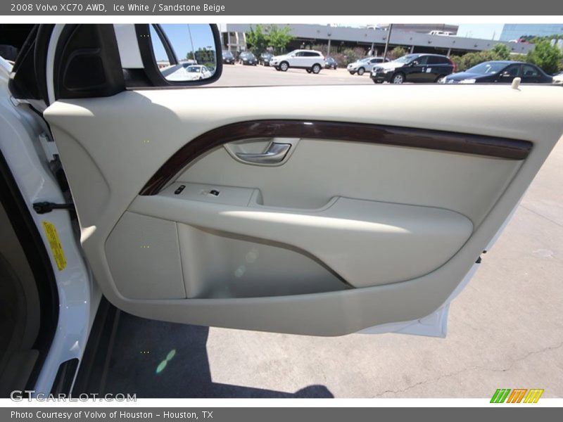 Ice White / Sandstone Beige 2008 Volvo XC70 AWD