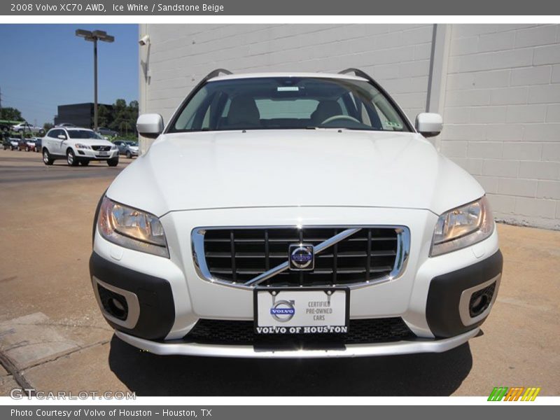 Ice White / Sandstone Beige 2008 Volvo XC70 AWD