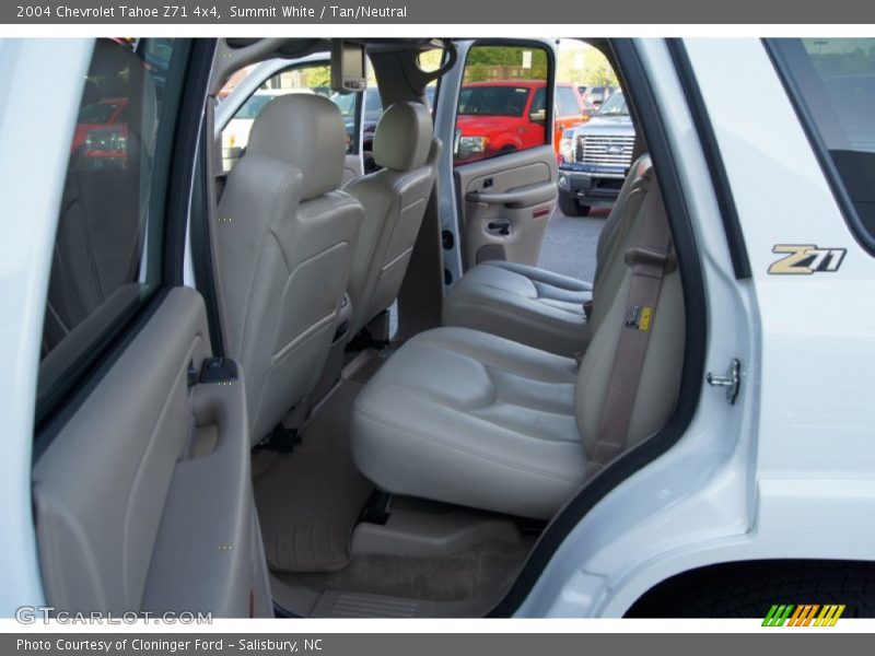 Summit White / Tan/Neutral 2004 Chevrolet Tahoe Z71 4x4