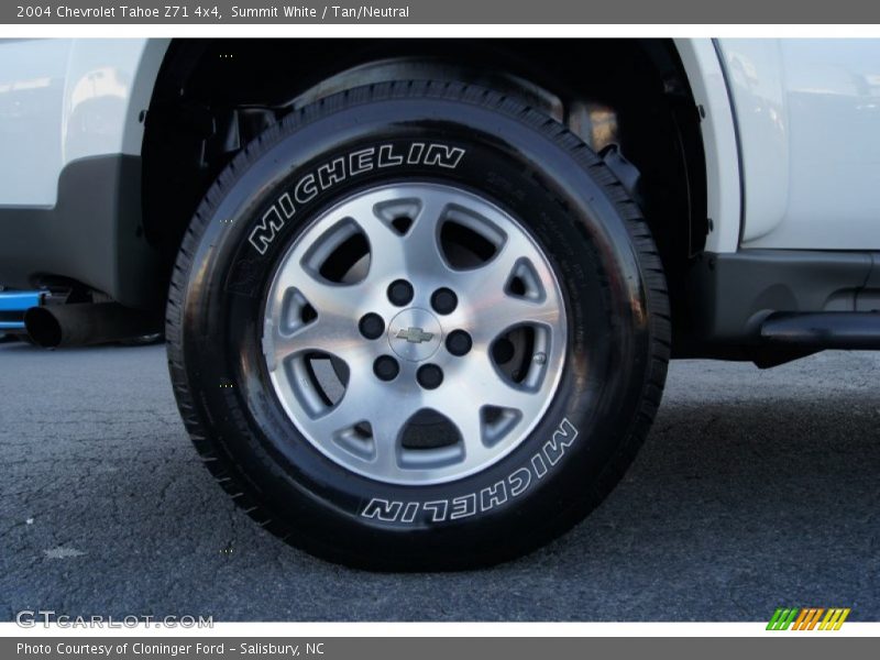 Summit White / Tan/Neutral 2004 Chevrolet Tahoe Z71 4x4