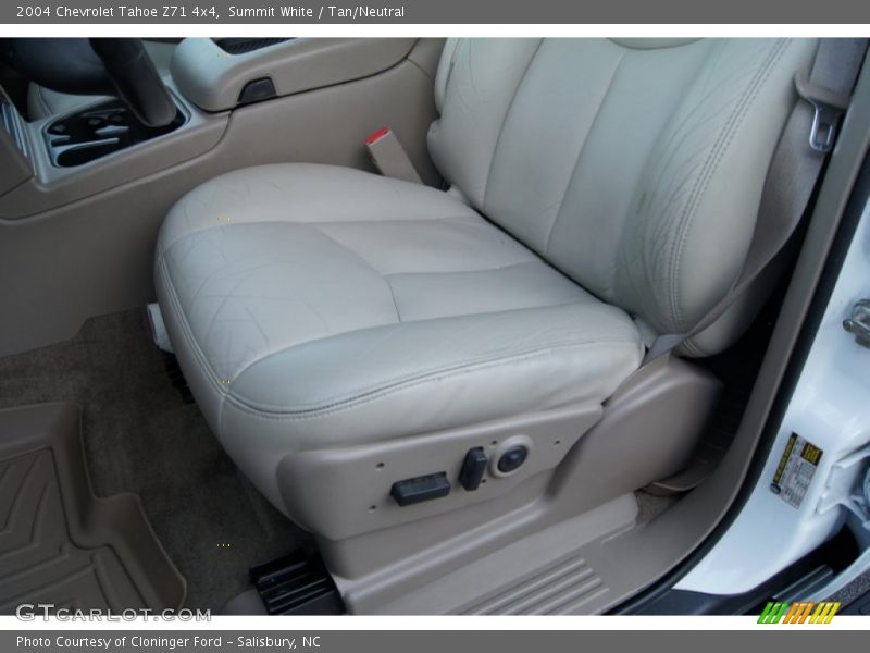 Summit White / Tan/Neutral 2004 Chevrolet Tahoe Z71 4x4