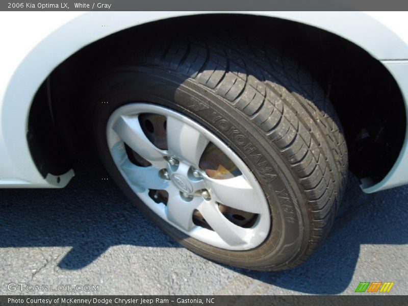 White / Gray 2006 Kia Optima LX