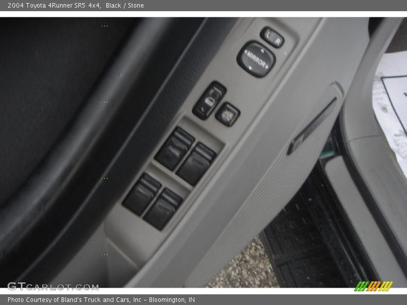 Black / Stone 2004 Toyota 4Runner SR5 4x4