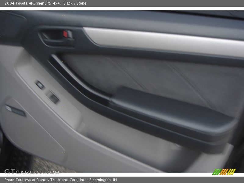 Black / Stone 2004 Toyota 4Runner SR5 4x4