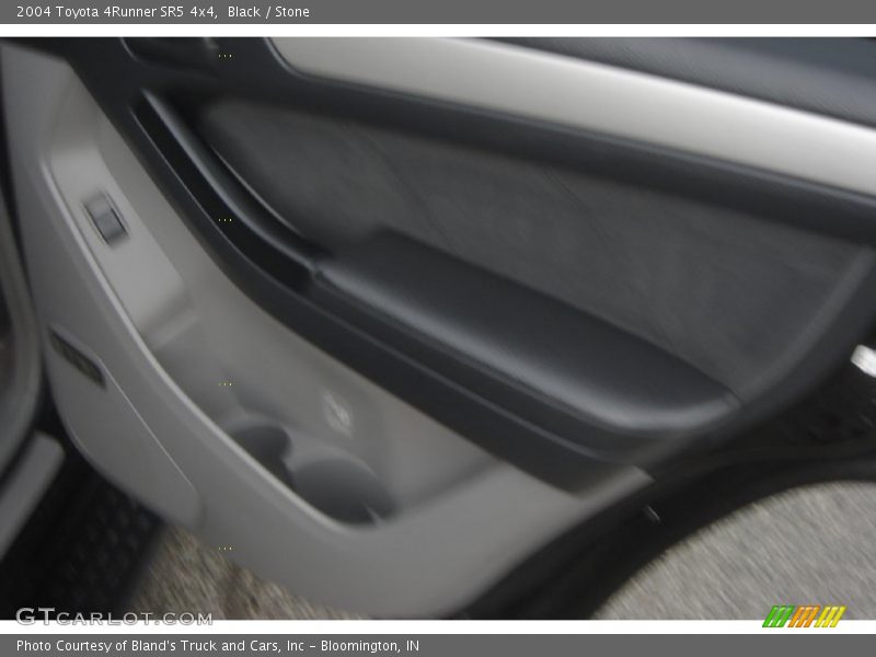 Black / Stone 2004 Toyota 4Runner SR5 4x4