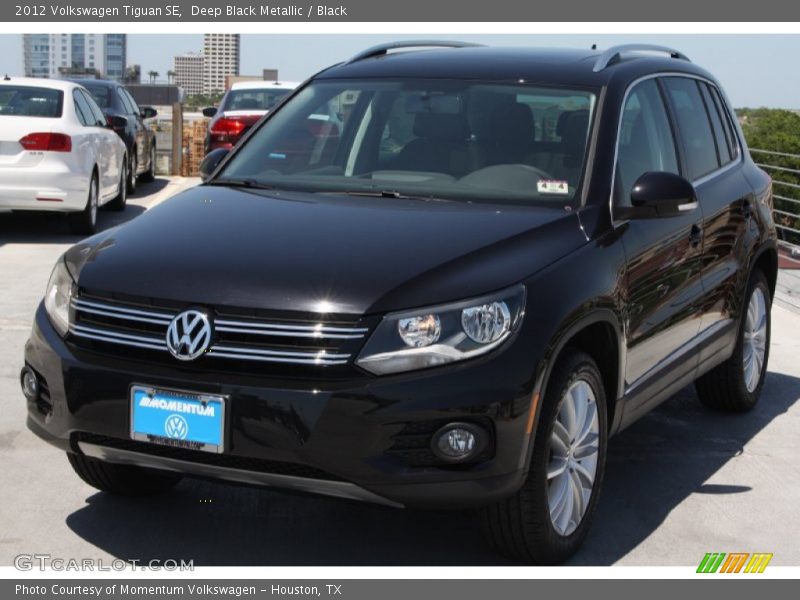 Deep Black Metallic / Black 2012 Volkswagen Tiguan SE