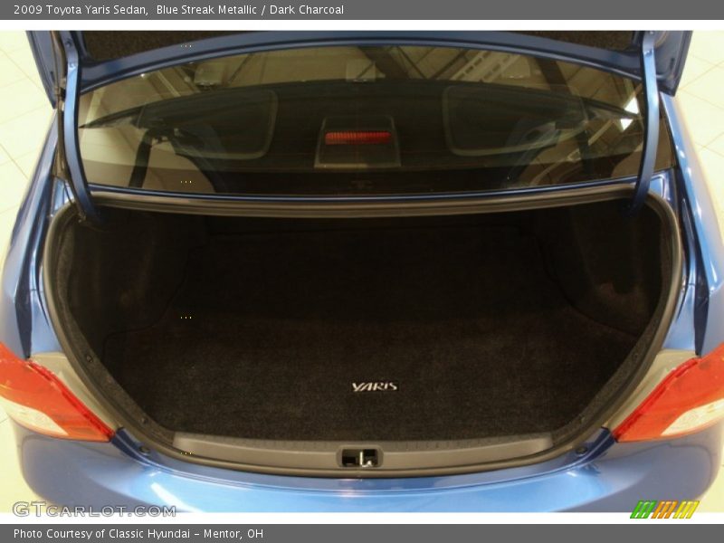 Blue Streak Metallic / Dark Charcoal 2009 Toyota Yaris Sedan