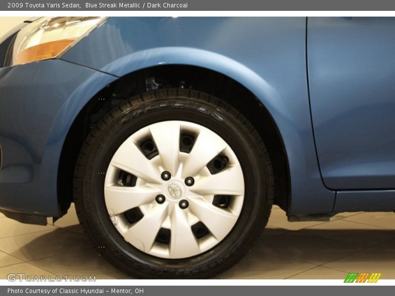 Blue Streak Metallic / Dark Charcoal 2009 Toyota Yaris Sedan