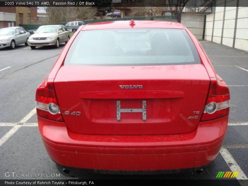 Passion Red / Off Black 2005 Volvo S40 T5 AWD