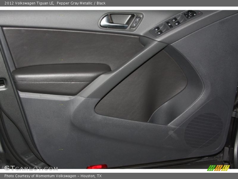 Pepper Gray Metallic / Black 2012 Volkswagen Tiguan LE