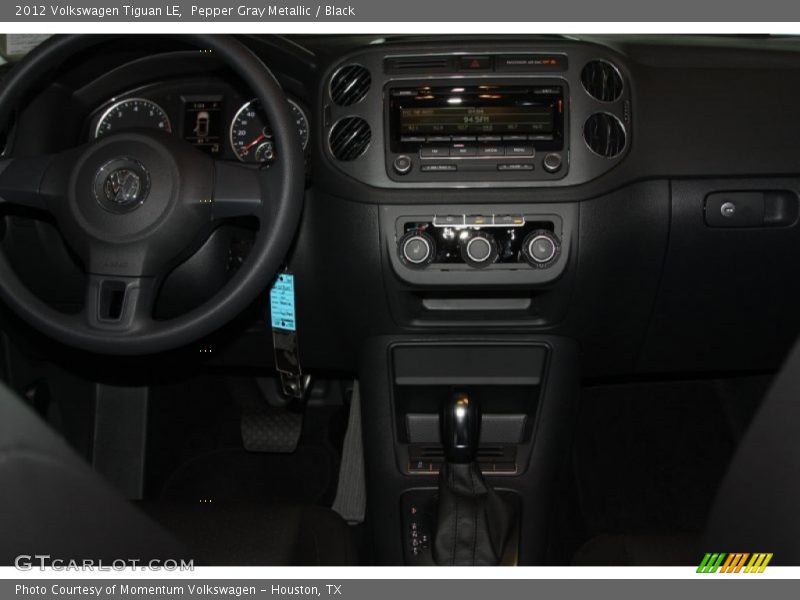Pepper Gray Metallic / Black 2012 Volkswagen Tiguan LE