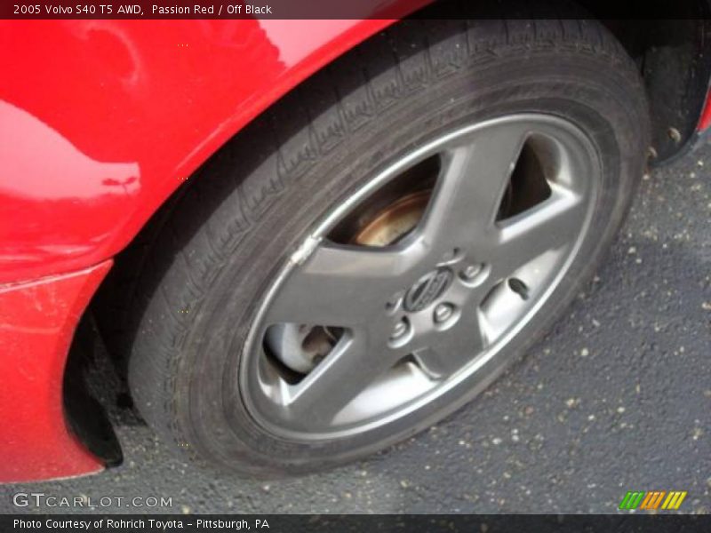 Passion Red / Off Black 2005 Volvo S40 T5 AWD