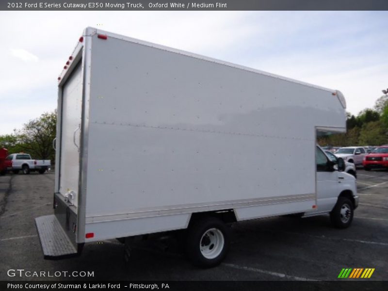 Oxford White / Medium Flint 2012 Ford E Series Cutaway E350 Moving Truck