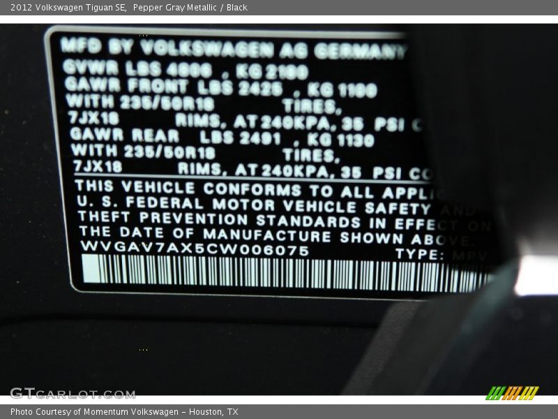 Pepper Gray Metallic / Black 2012 Volkswagen Tiguan SE