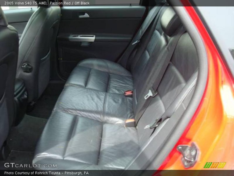 Passion Red / Off Black 2005 Volvo S40 T5 AWD