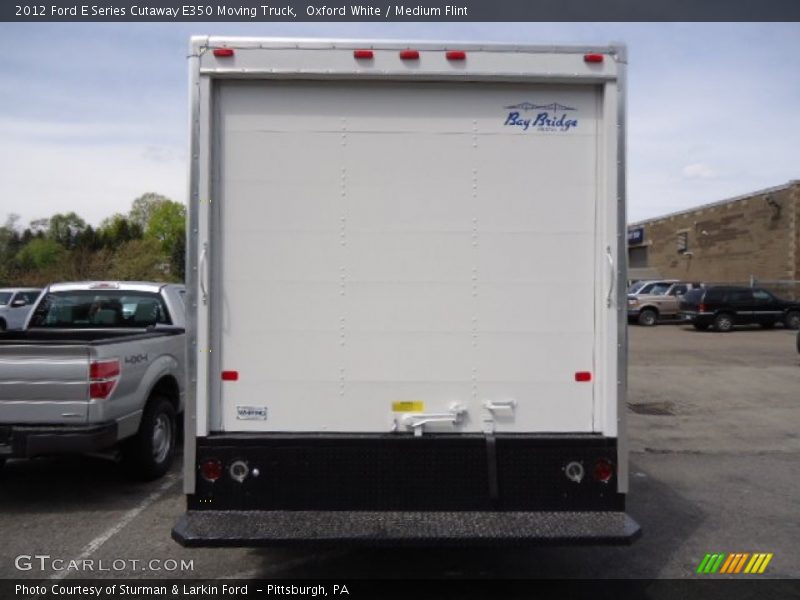 Oxford White / Medium Flint 2012 Ford E Series Cutaway E350 Moving Truck