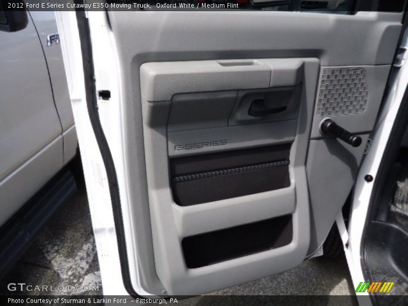 Oxford White / Medium Flint 2012 Ford E Series Cutaway E350 Moving Truck