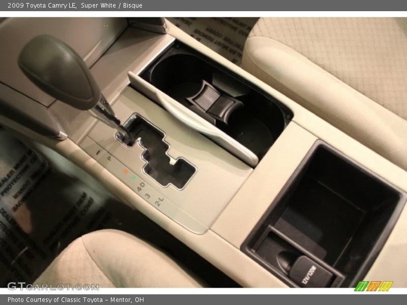 Super White / Bisque 2009 Toyota Camry LE
