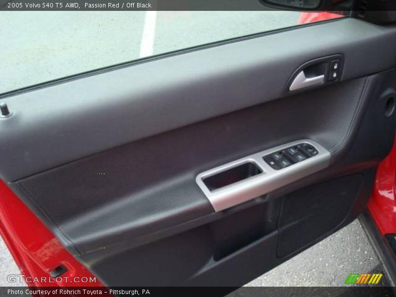 Passion Red / Off Black 2005 Volvo S40 T5 AWD