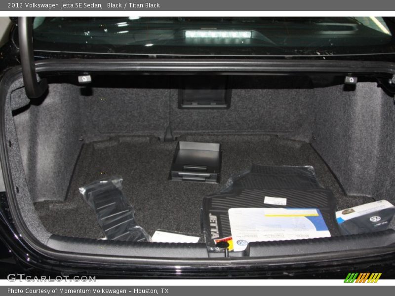 Black / Titan Black 2012 Volkswagen Jetta SE Sedan