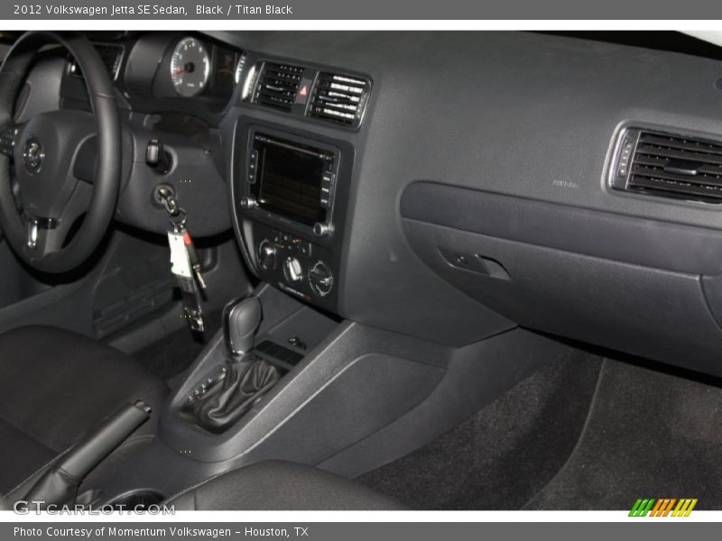 Black / Titan Black 2012 Volkswagen Jetta SE Sedan
