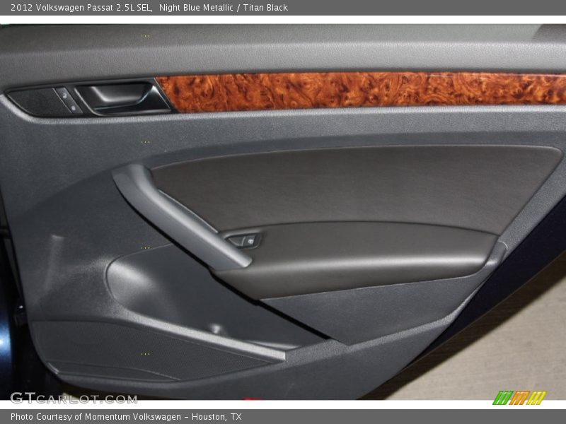 Night Blue Metallic / Titan Black 2012 Volkswagen Passat 2.5L SEL