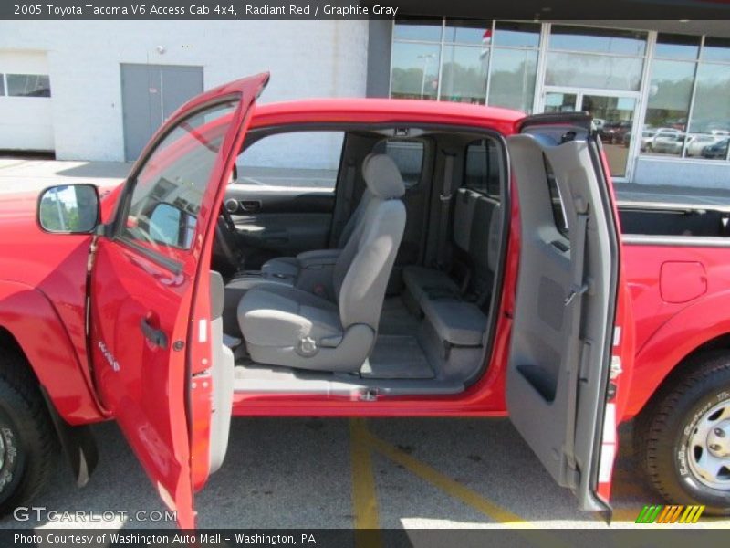 Radiant Red / Graphite Gray 2005 Toyota Tacoma V6 Access Cab 4x4